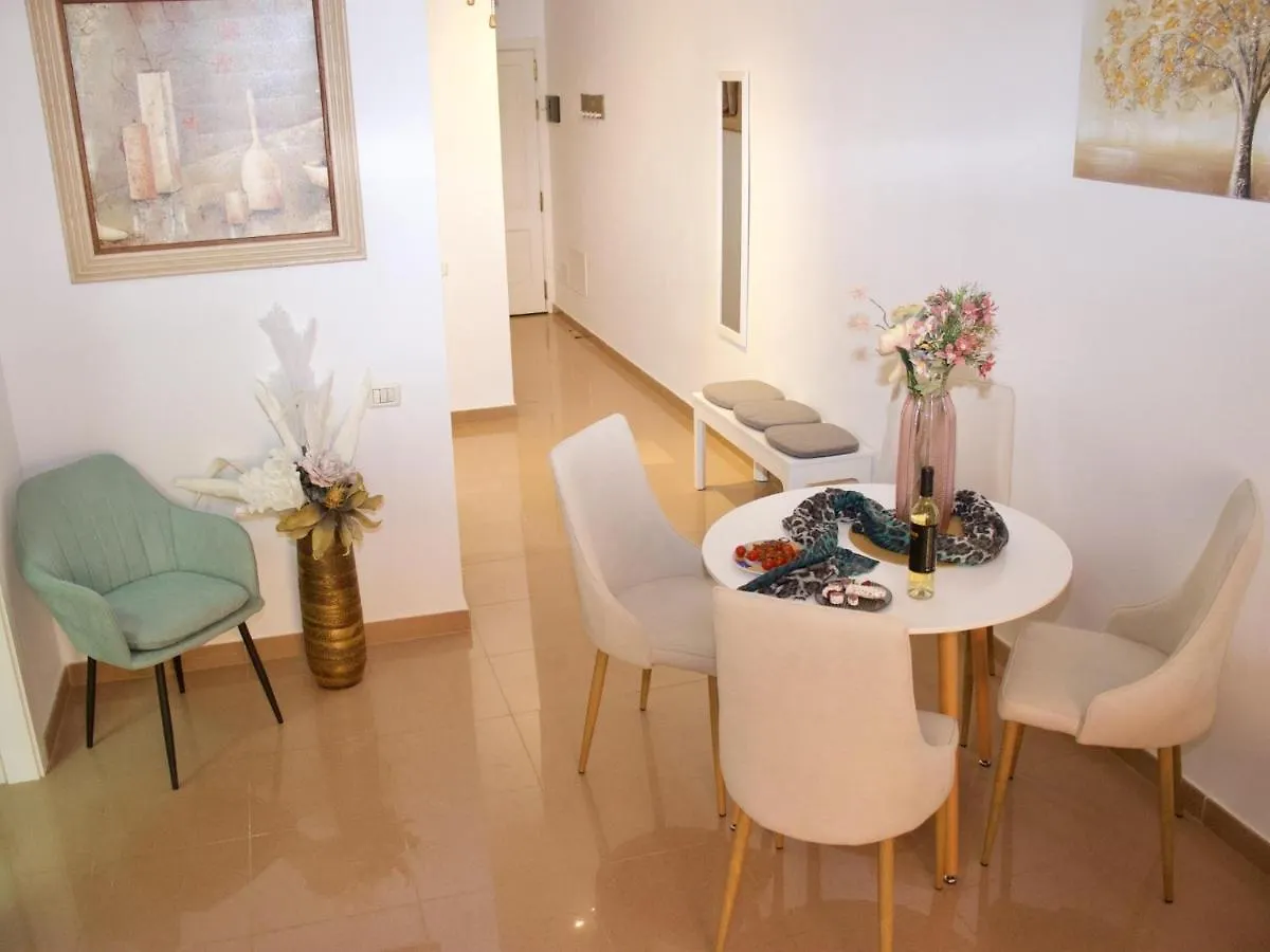 Duque Beachside Elegance 아데제 스페인